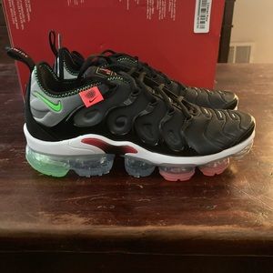 worldwide vapormax plus